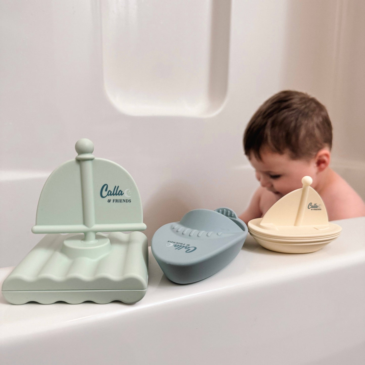 Ryder's Racing Bath Boats: Powder Blue / 1 year or older