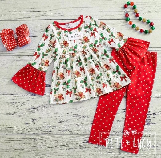 Pete + Lucy Christmas Mistletoe Two-Piece Pants Set