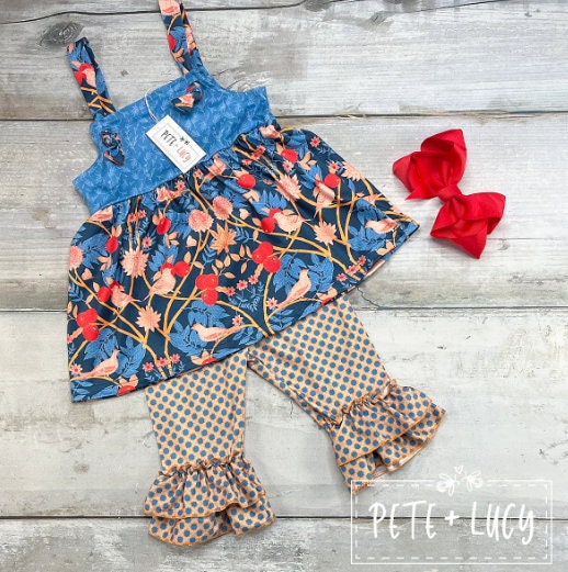 Pete + Lucy Tangerine Birds Two-Piece Capri Set